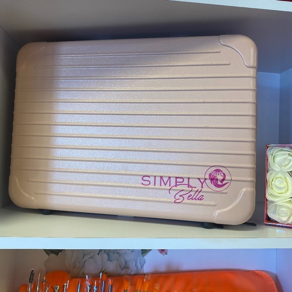 Cosmetic box